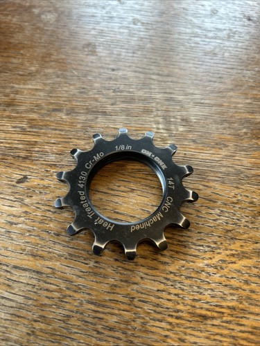 One fixed cog 14t 8 - on,